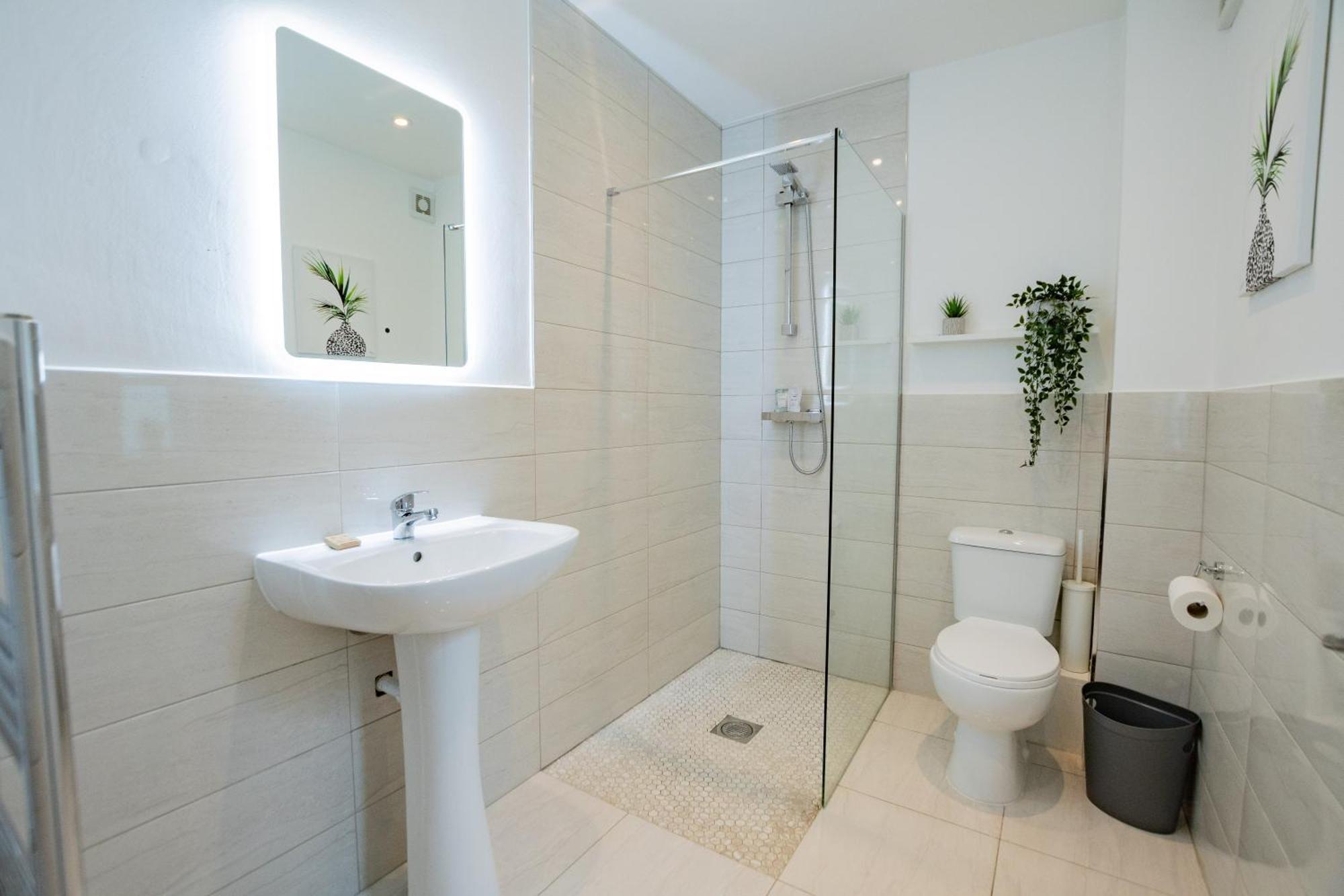 Villa The Large Group House -Sleeps 21 Dublin Exterior foto